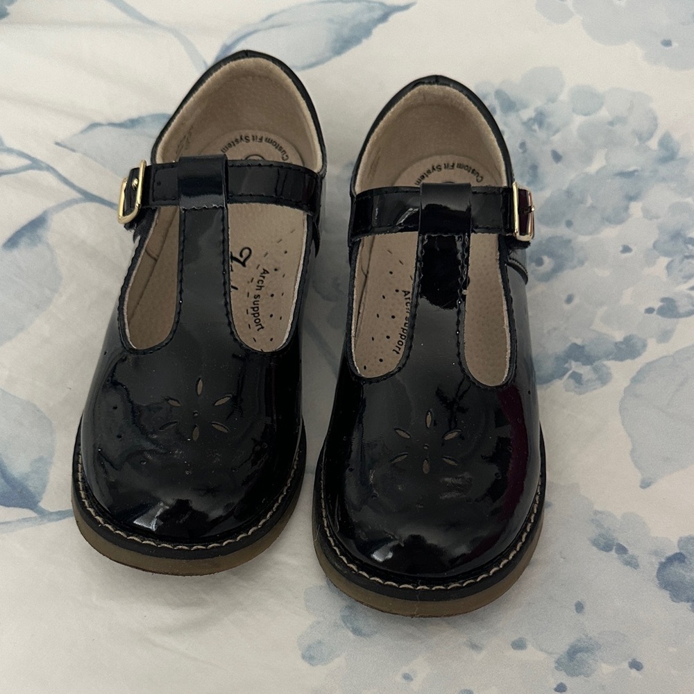 FootMates Patent Leather Black Dress Shoes